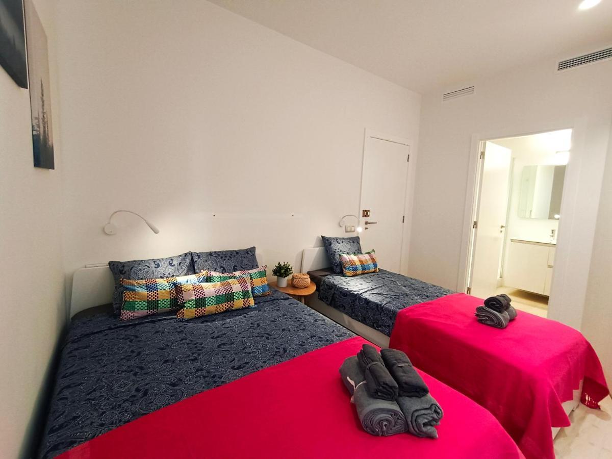 By Plaza Universidad Rooms Barcelona Buitenkant foto